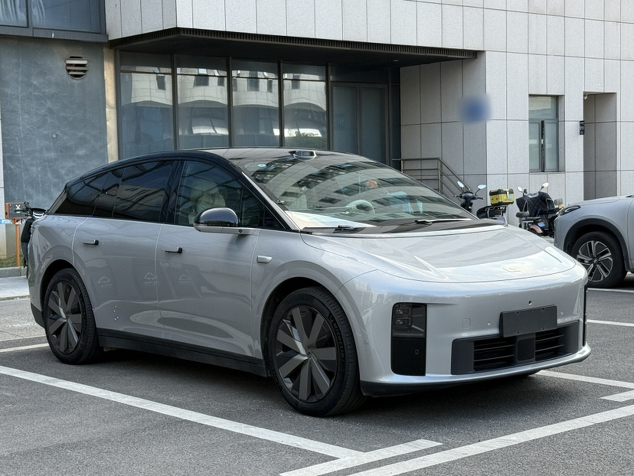 Li Auto i6 2025 AWD Standard photo 2