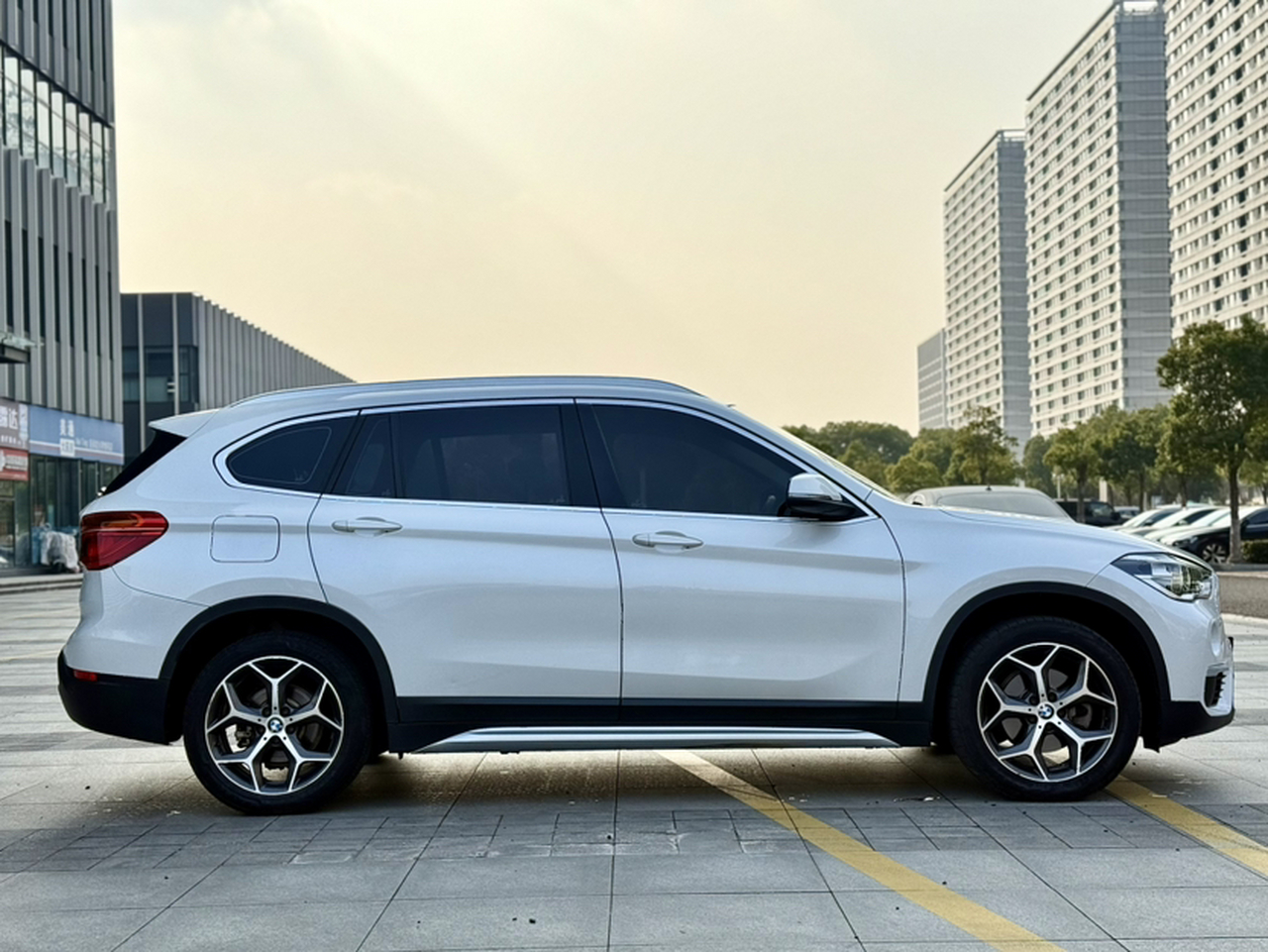 X1 2019 sDrive18Li Exclusive photo 4