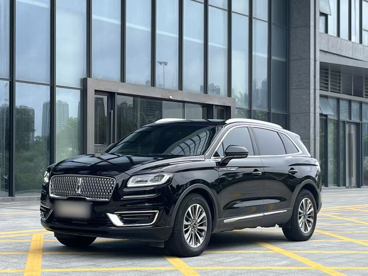 Nautilus Imported 2019 2.0T RWD Exclusive China V photo 4
