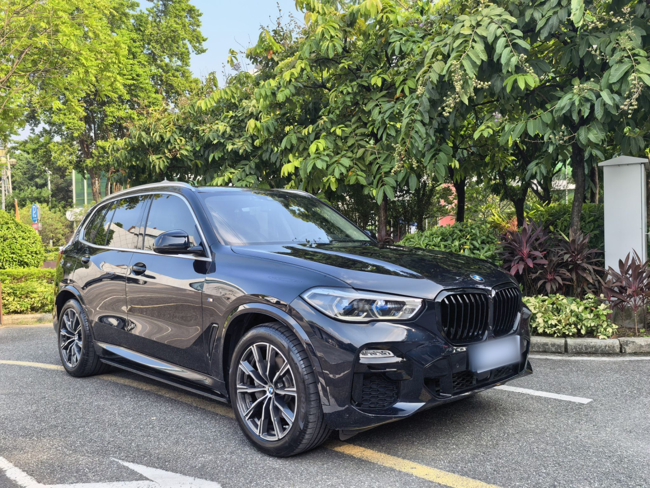 X5 Imported 2020 xDrive40i M Sport Package photo 3