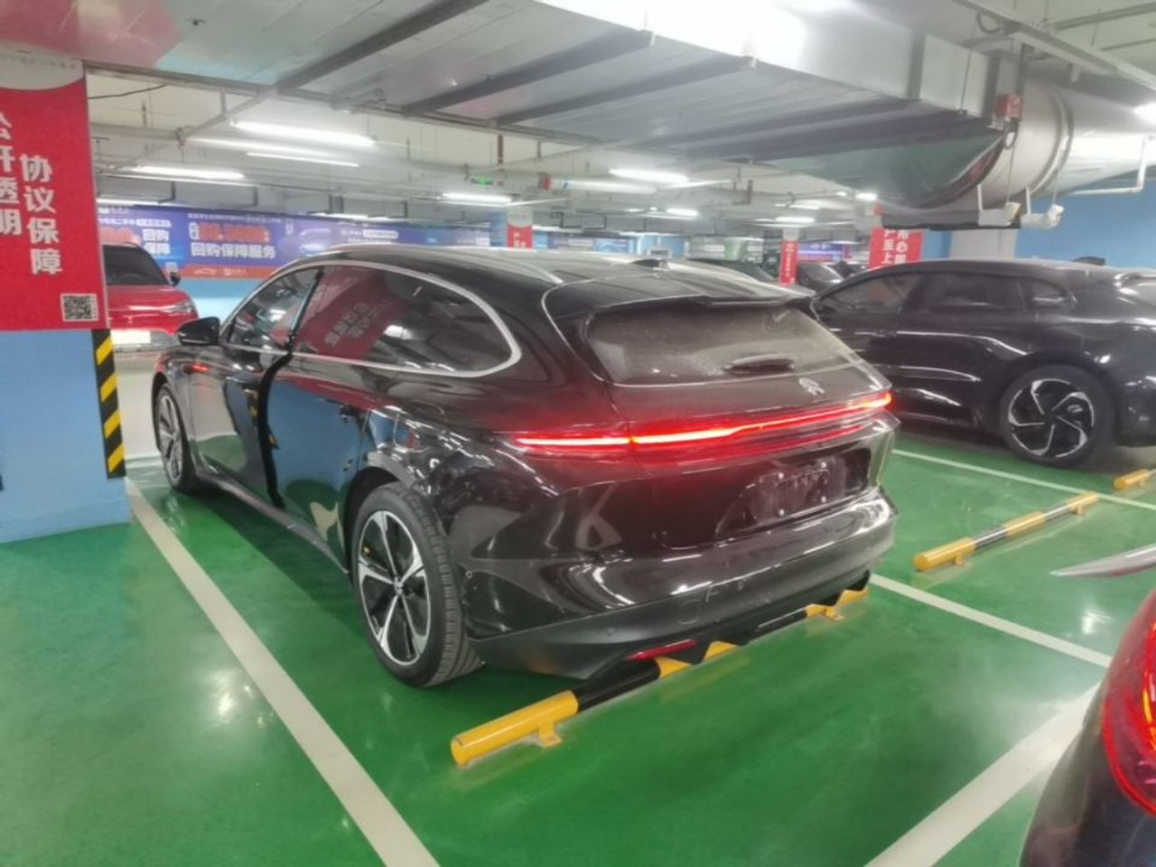 ET5T 2024 75kWh Touring photo 4