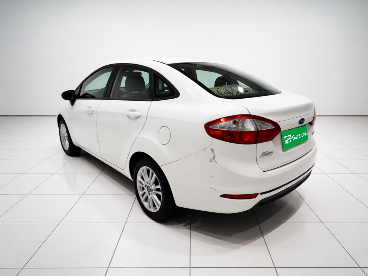 2013 Sedan 1.5L AT photo 4