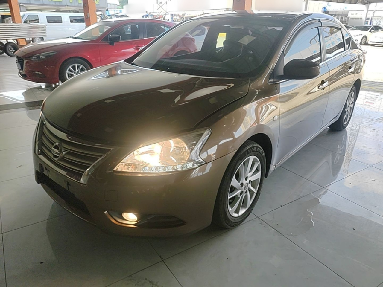 Sylphy 2014 1.6XV CVT Exclusive