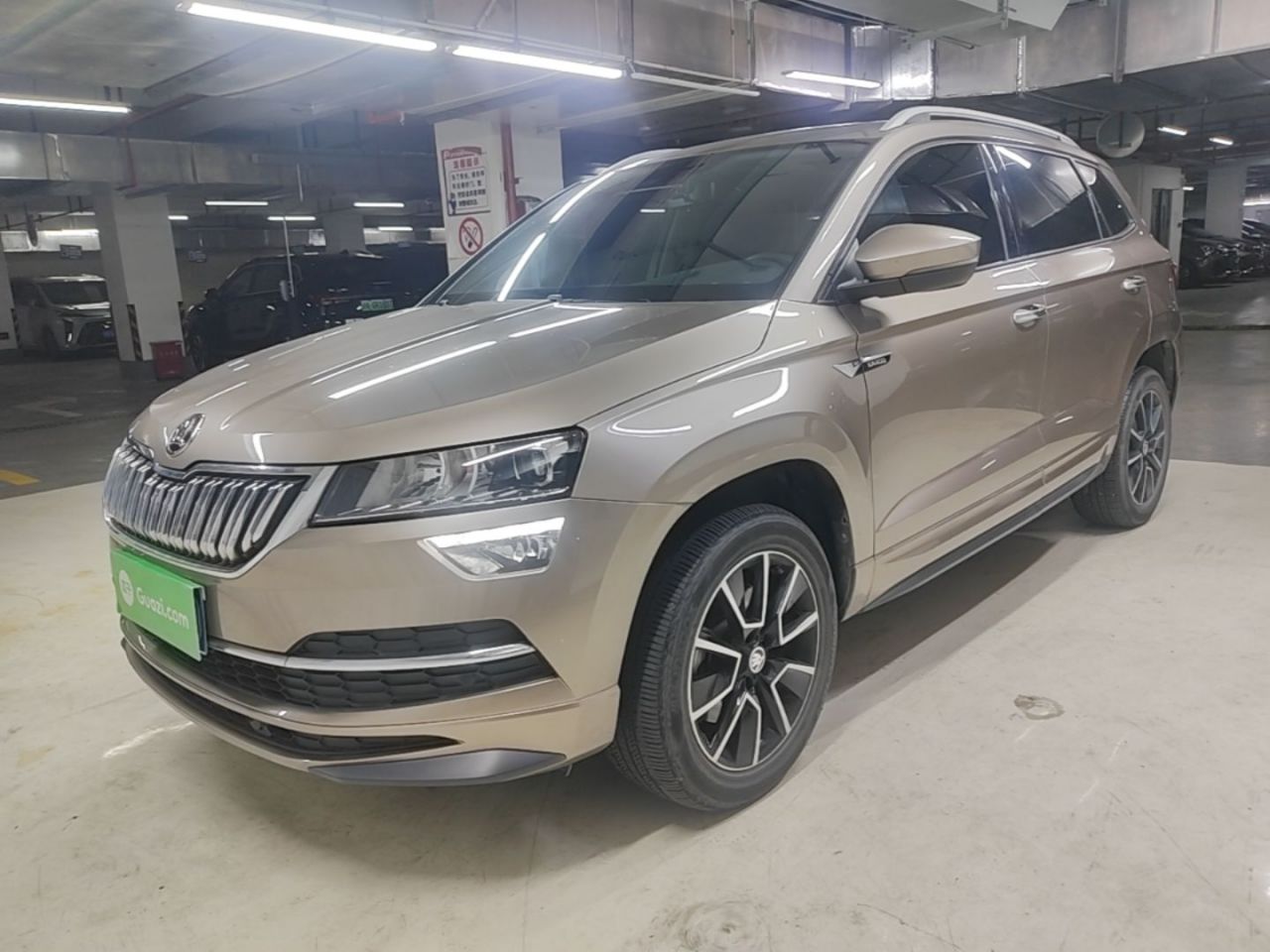 Karoq 2022 TSI280 Luxury