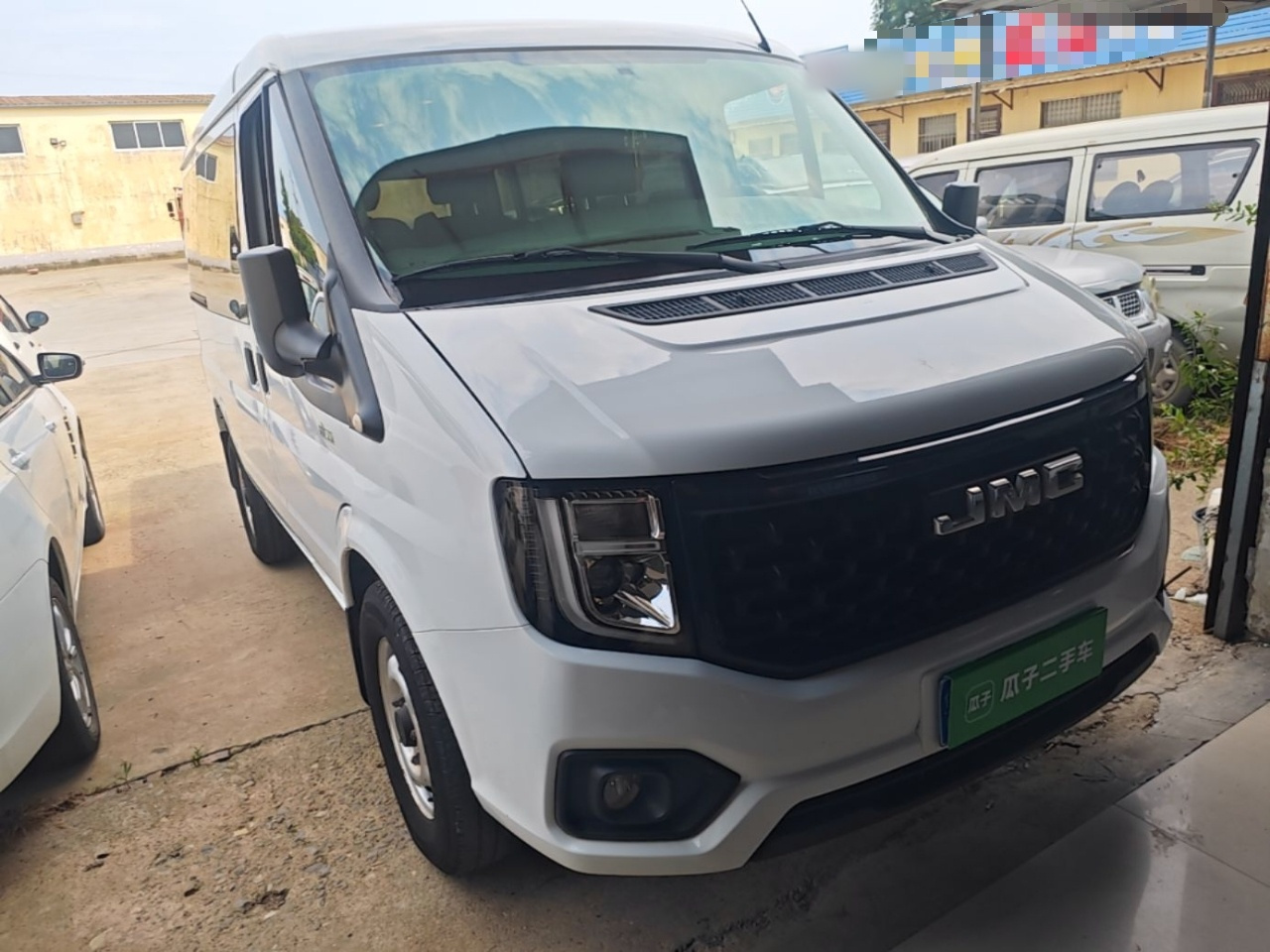 2023 2.0T MT Short Wheelbase 6-Seater photo 5