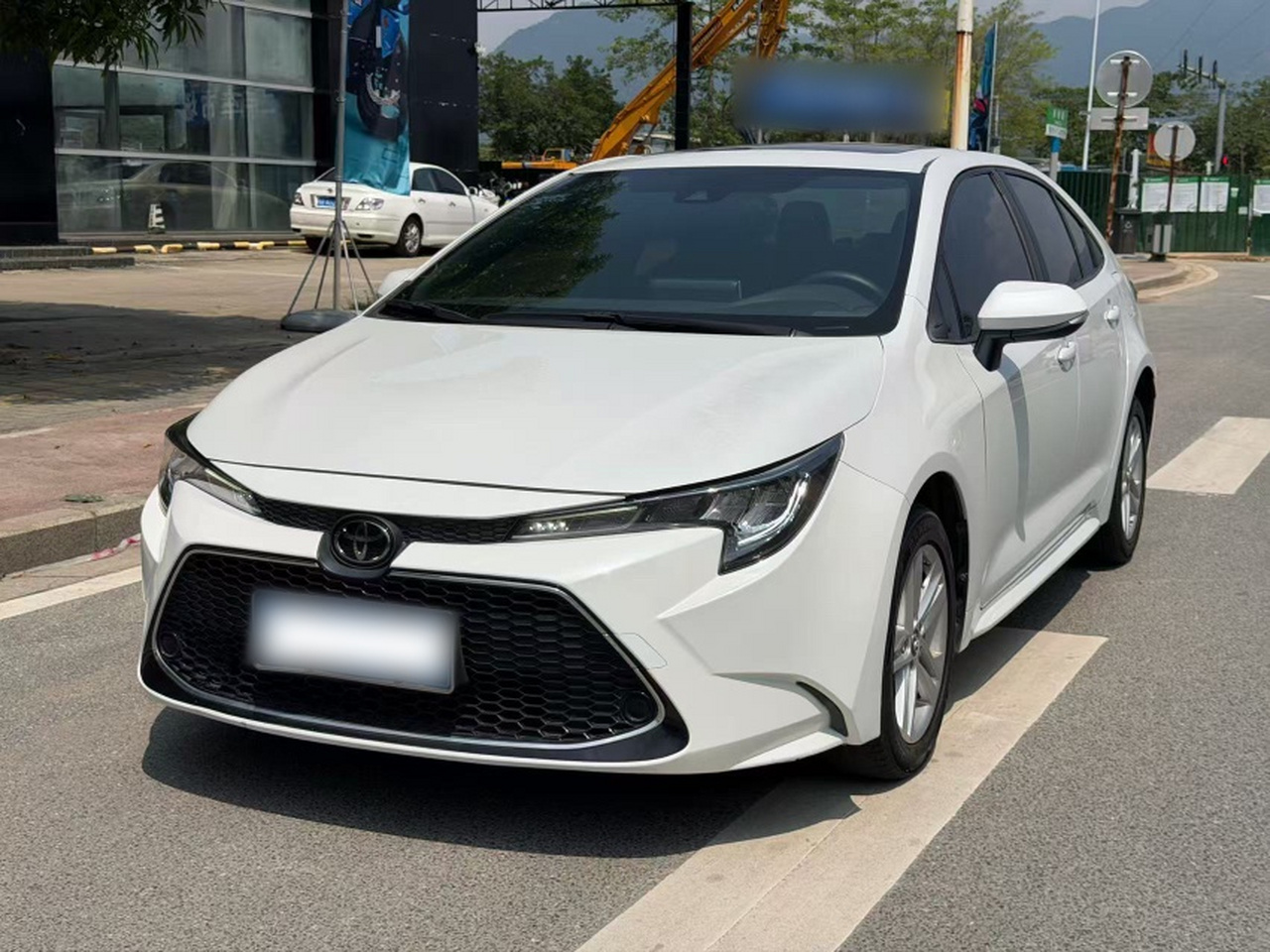Levin 2021 185T CVT Luxury