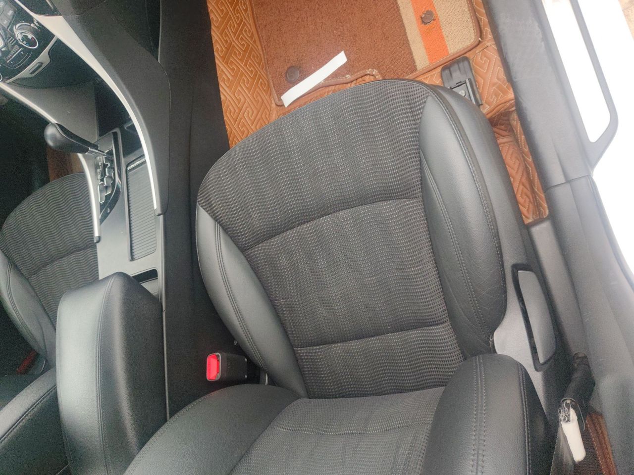 Sonata 2013 2.0L AT Leading photo 3