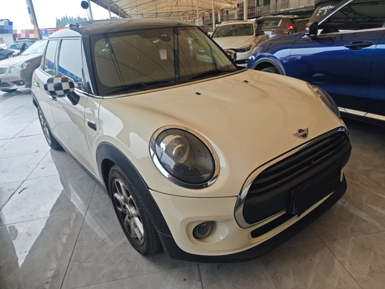 2021 1.5T ONE 5-Door photo 3