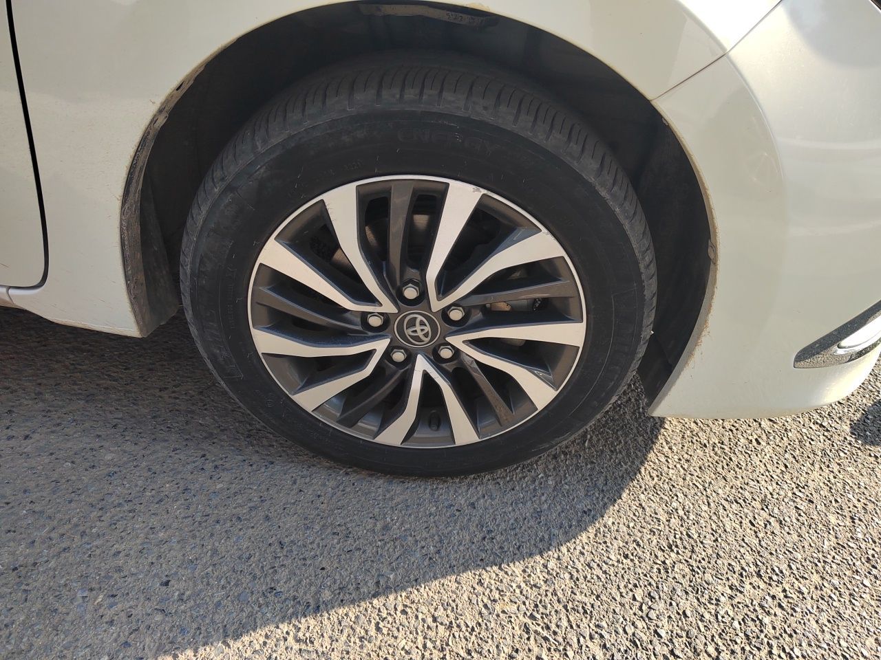 Corolla 2018 Hybrid 1.8L E-CVT photo 5