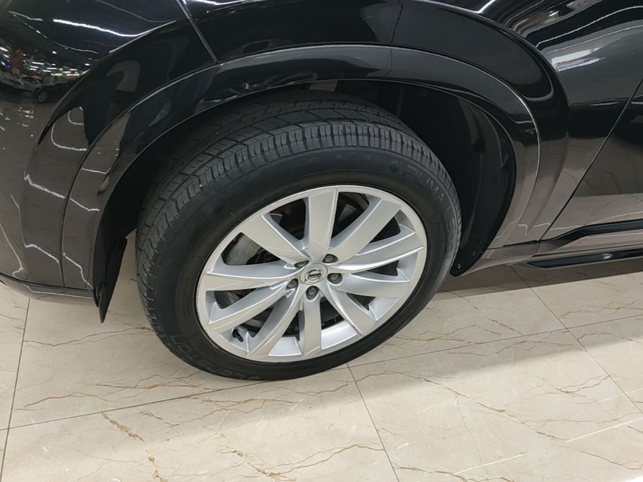 XC90 2018 T6 5-Seater photo 2