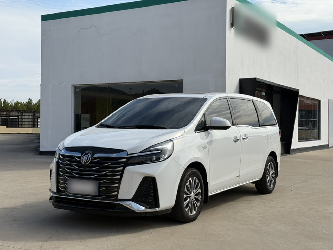 GL8 2023 Facelift Luxury