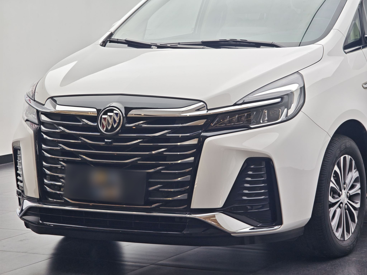 GL8 2023 Facelift Luxury photo 4