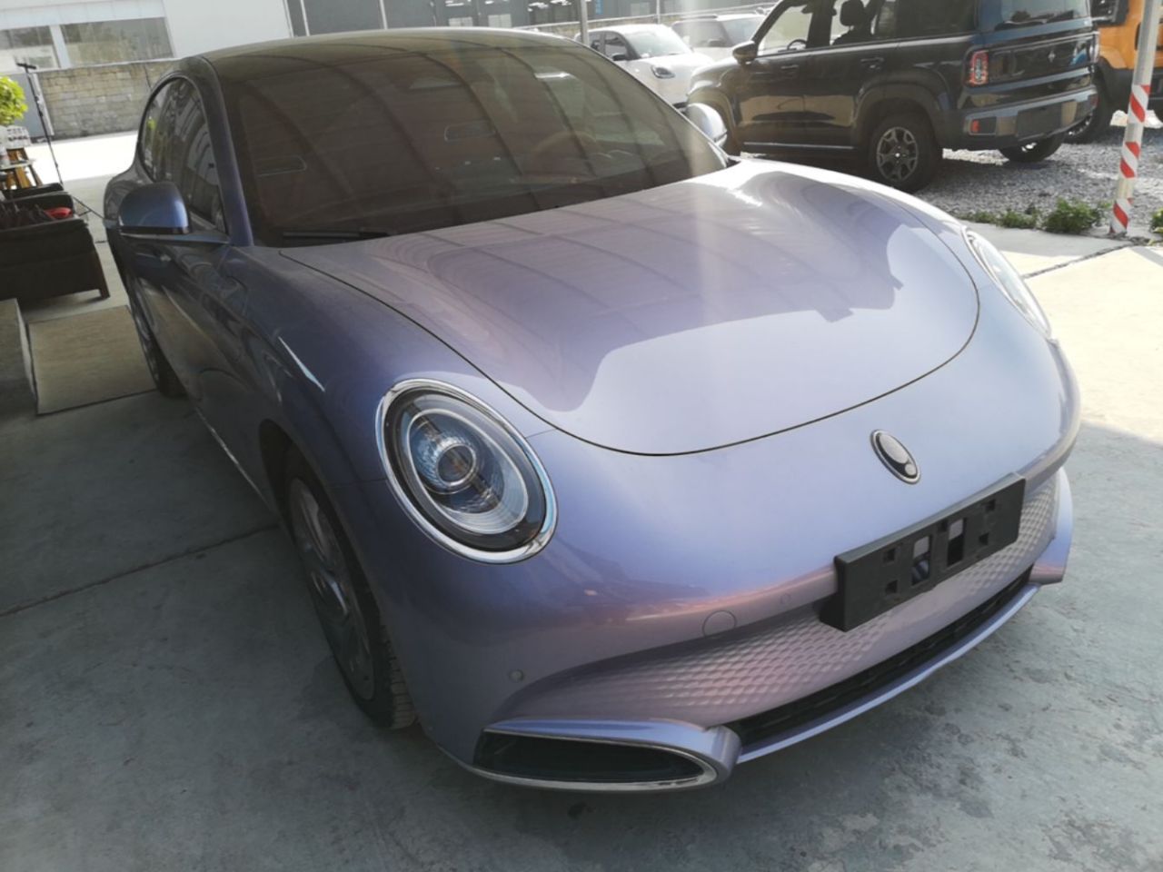 2022 555km Premium photo 3