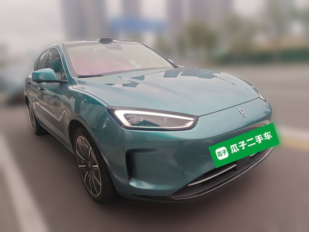 HIMA AITO M5 2022 EV AWD Performance photo 3