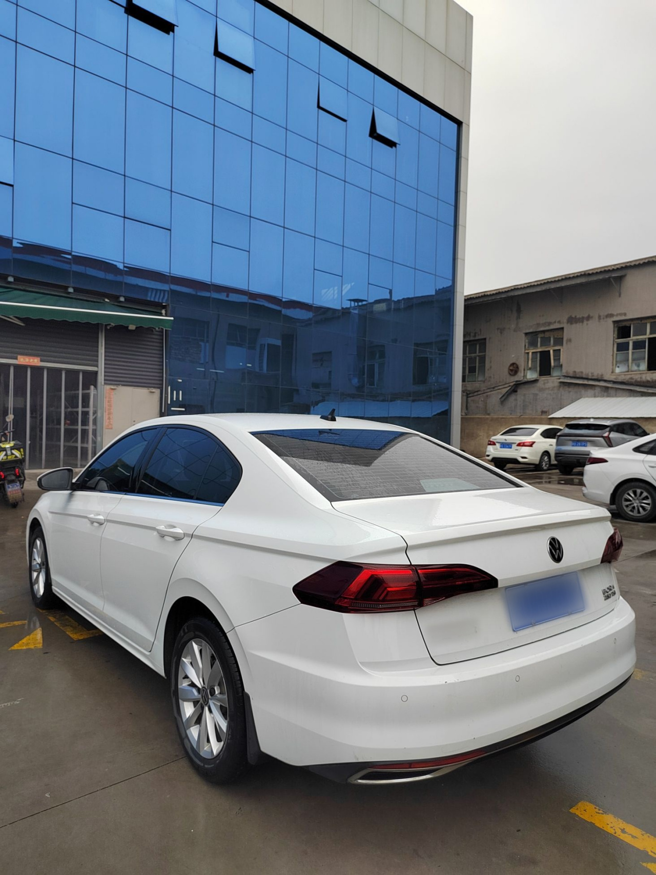 Bora 2021 1.5L AT 30 Anniversary Edition photo 4