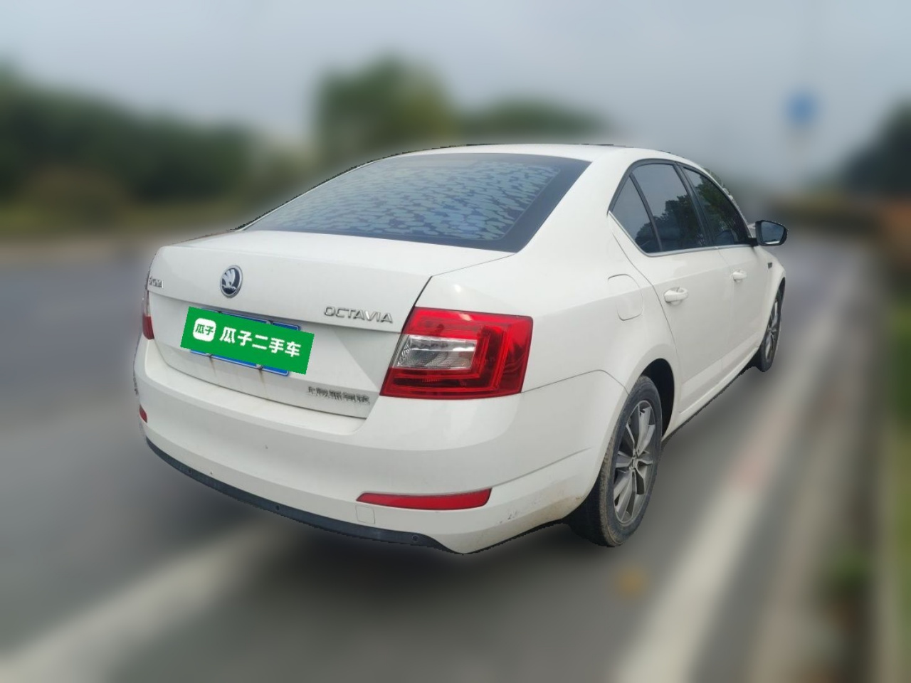 Octavia 2017 1.6L MT photo 4