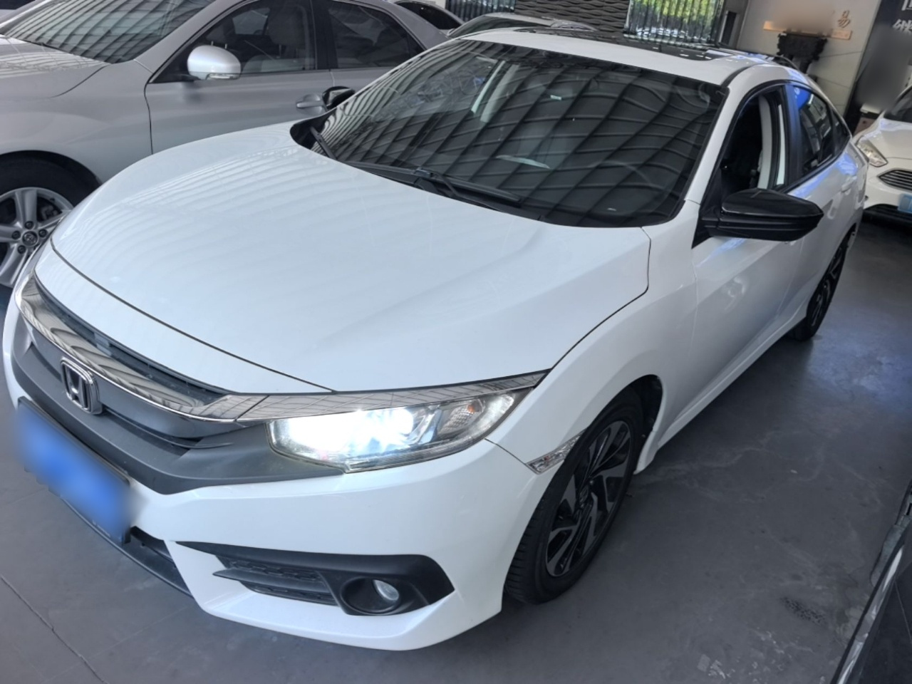 Civic 2016 220TURBO CVT Luxury
