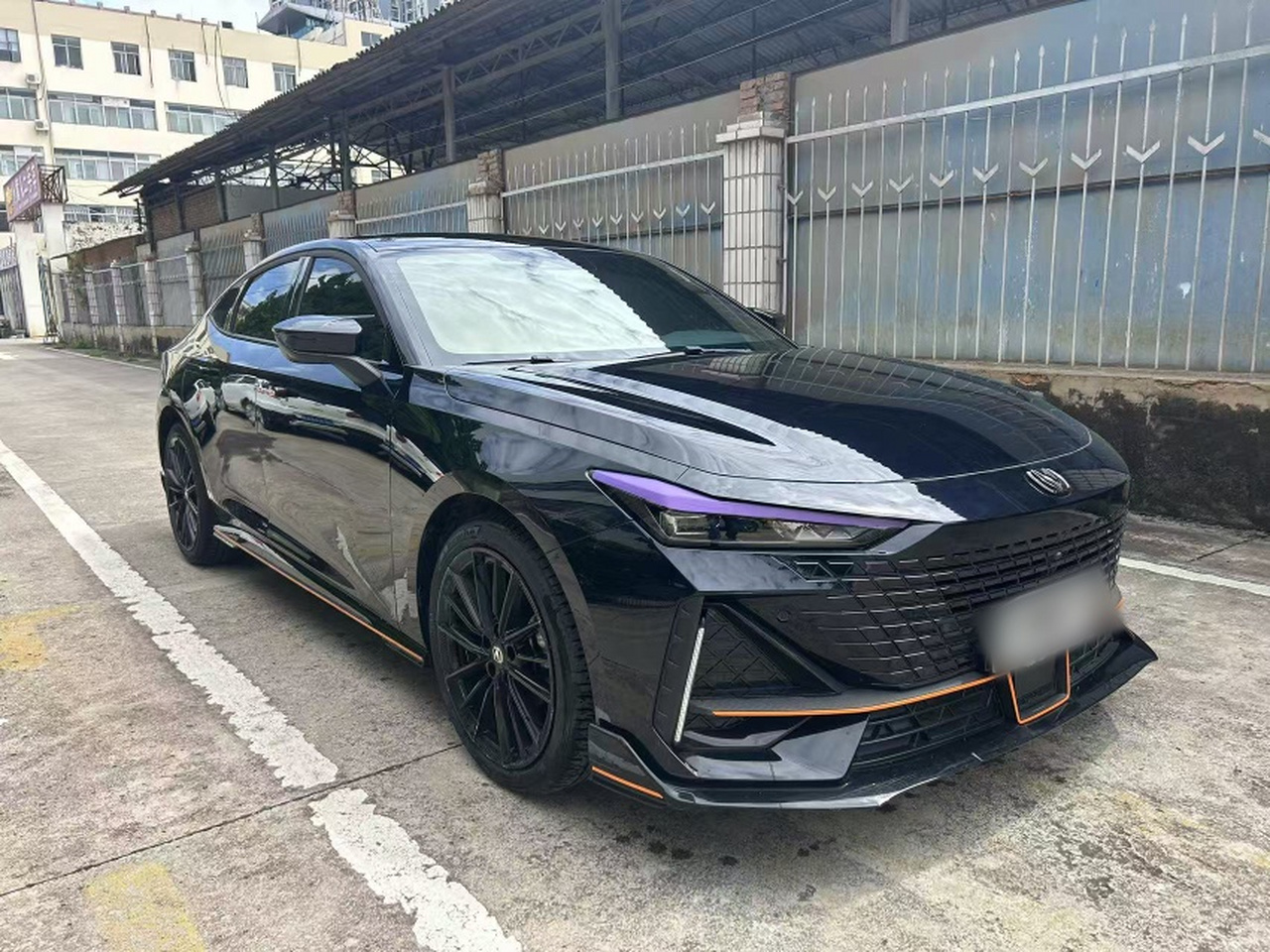 UNI-V 2023 1.5T Sport photo 3