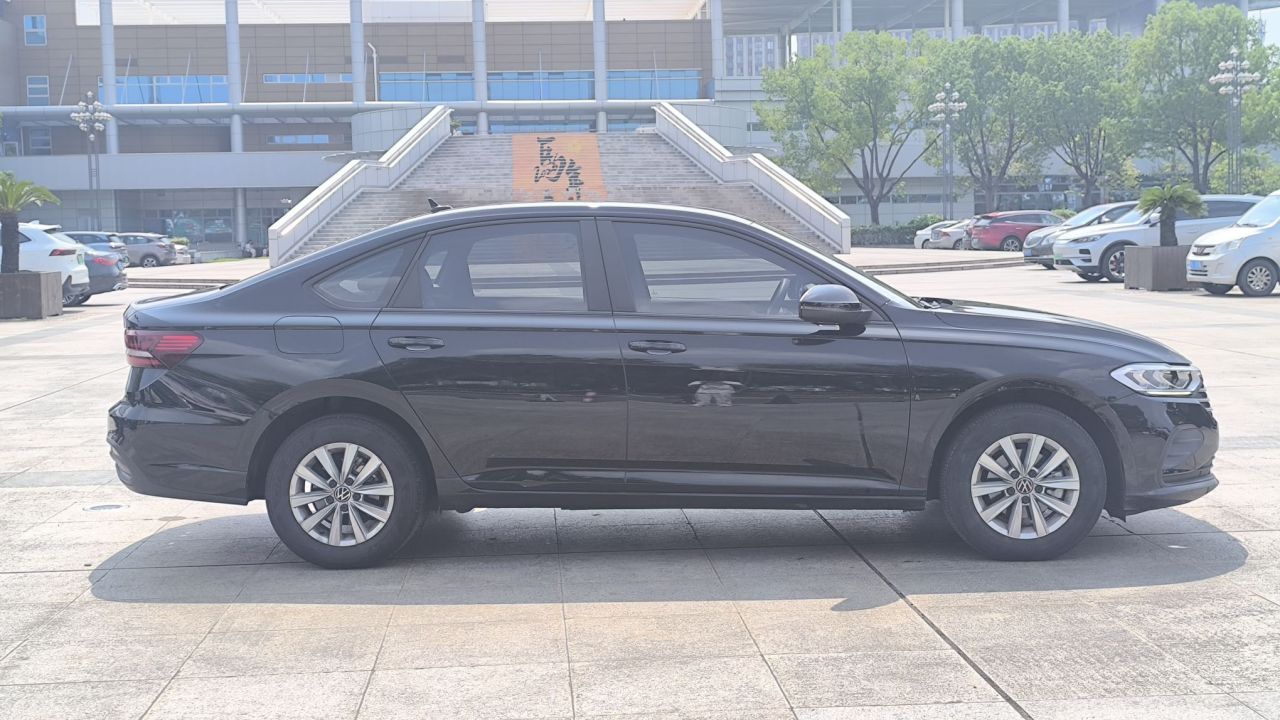 Lavida 2024 1.5L AT photo 4