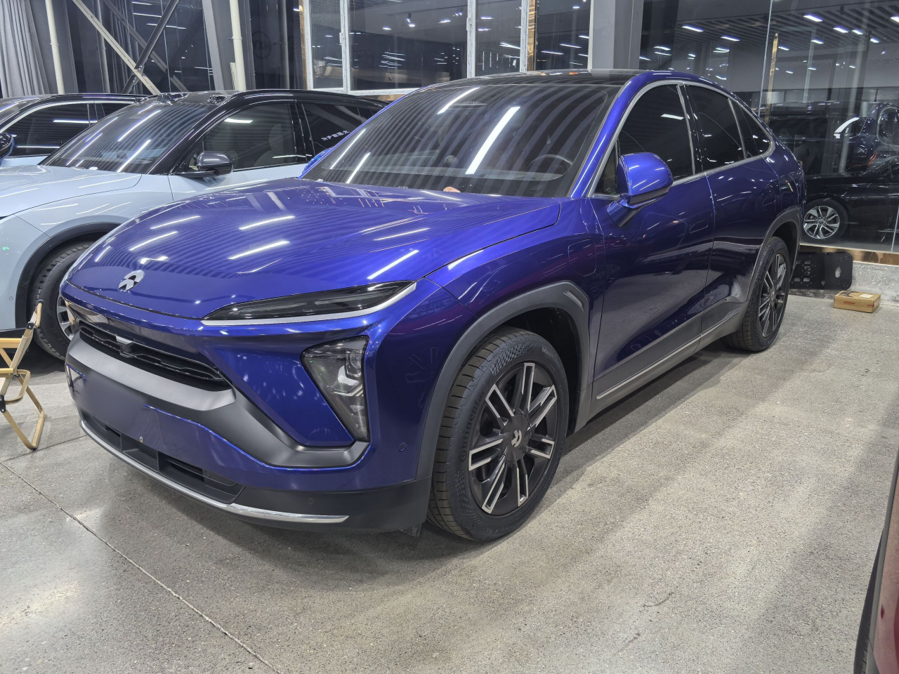 EC6 2022 75kWh Performance