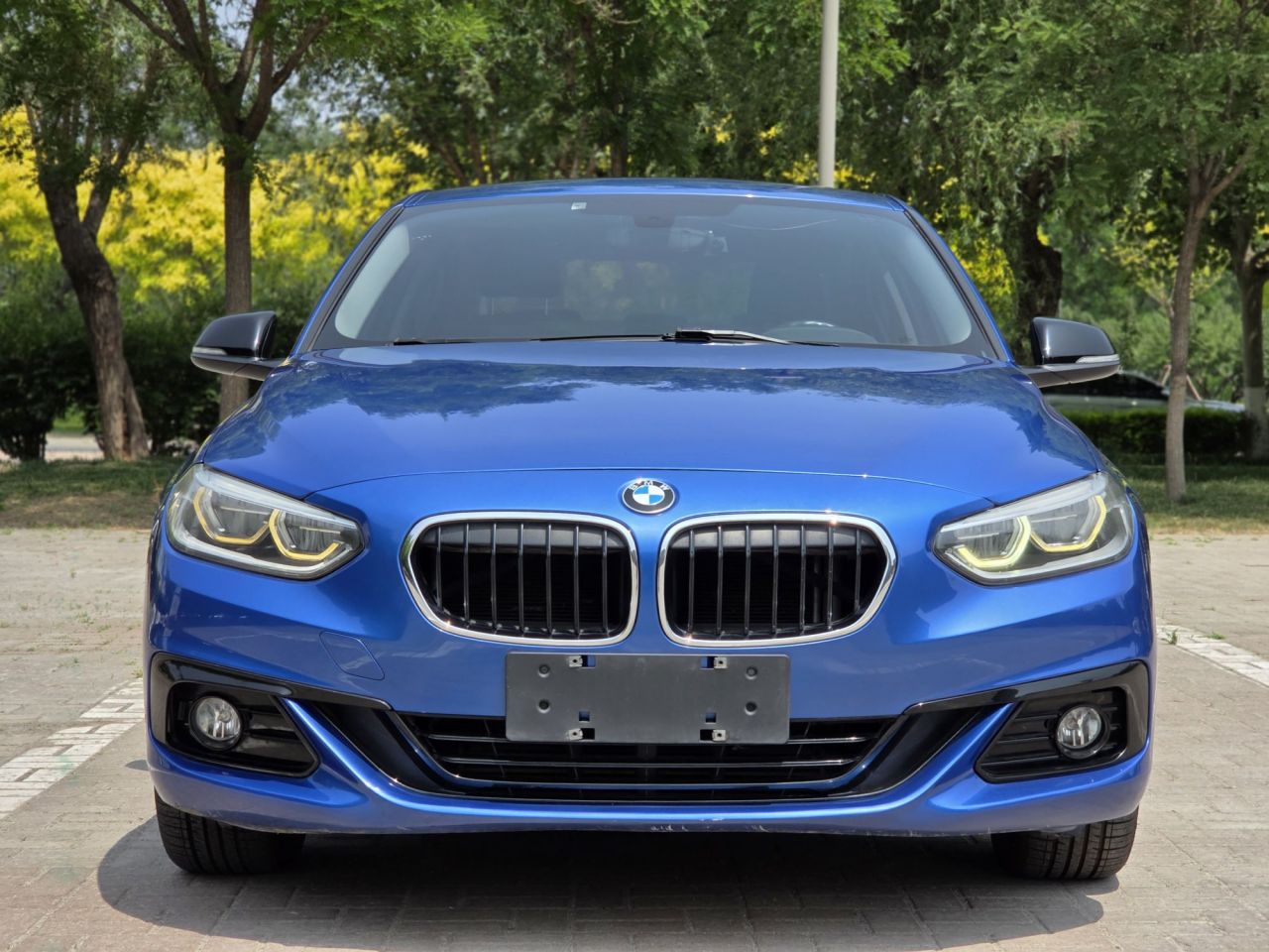 1 Series 2017 118i Sport photo 2