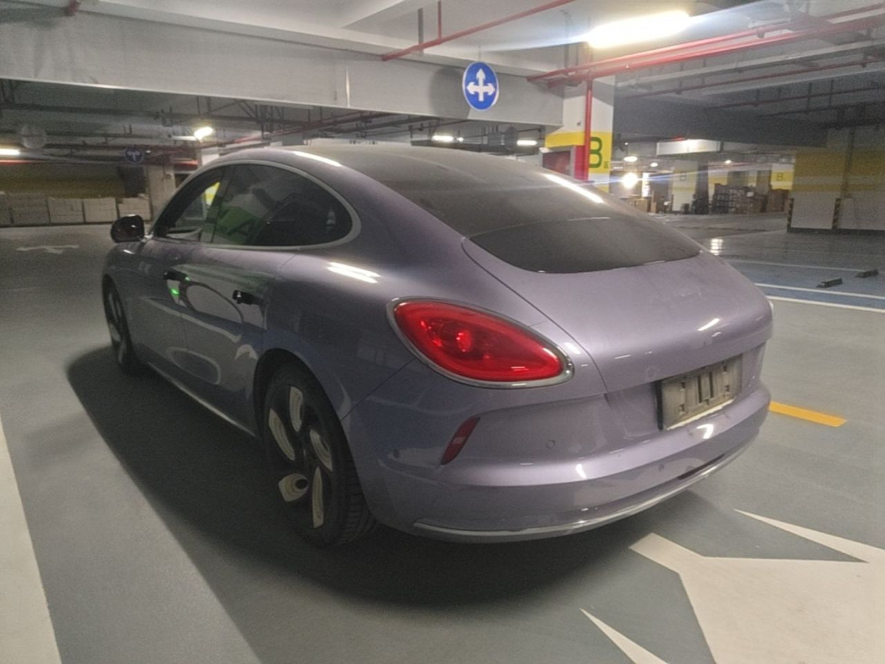 2022 555km Premium photo 4