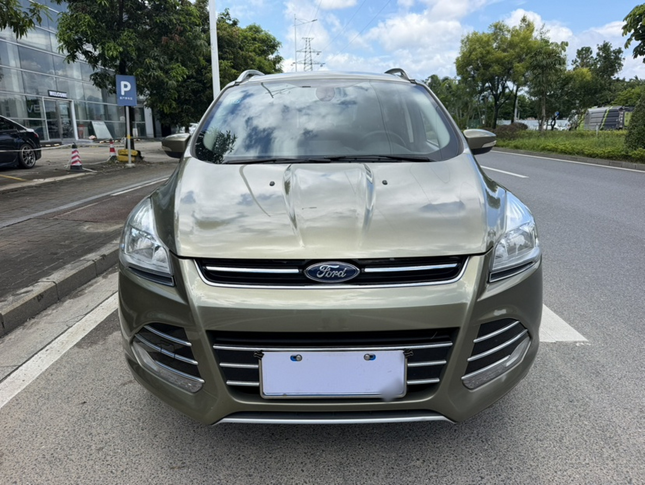 Kuga 2015 1.5L GTDi RWD photo 2