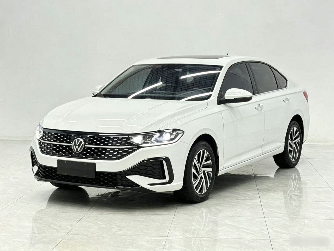Lavida 2023 1.5L AT