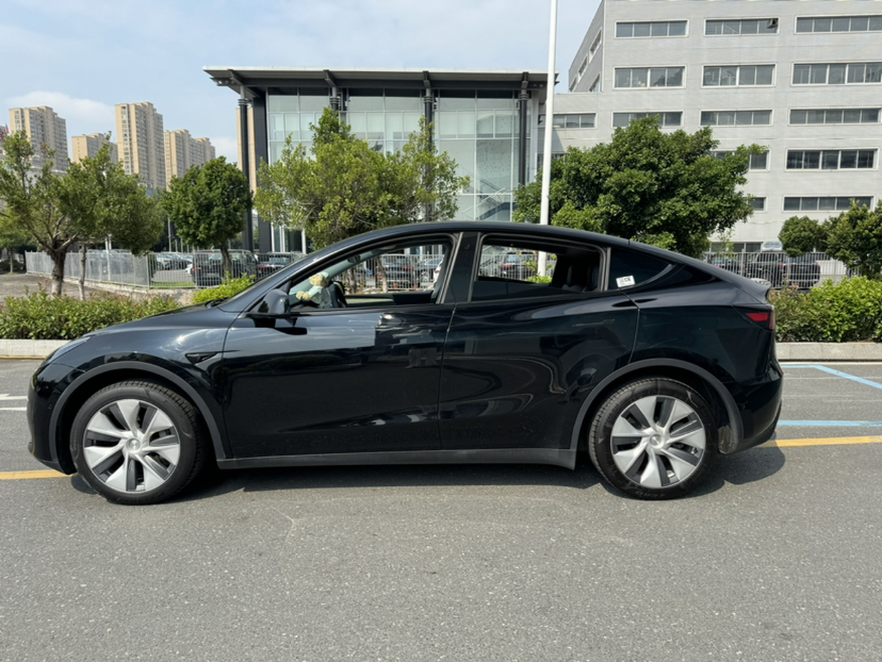Model Y 2022 Facelift RWD photo 4