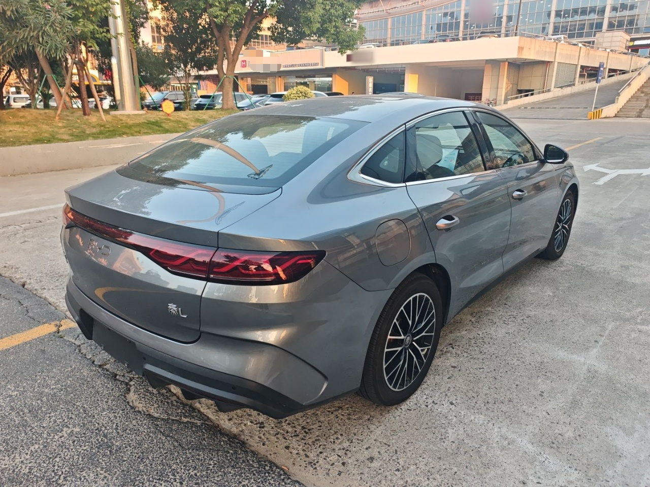 Qin L 2024 DM-i 120KM Excellence photo 4