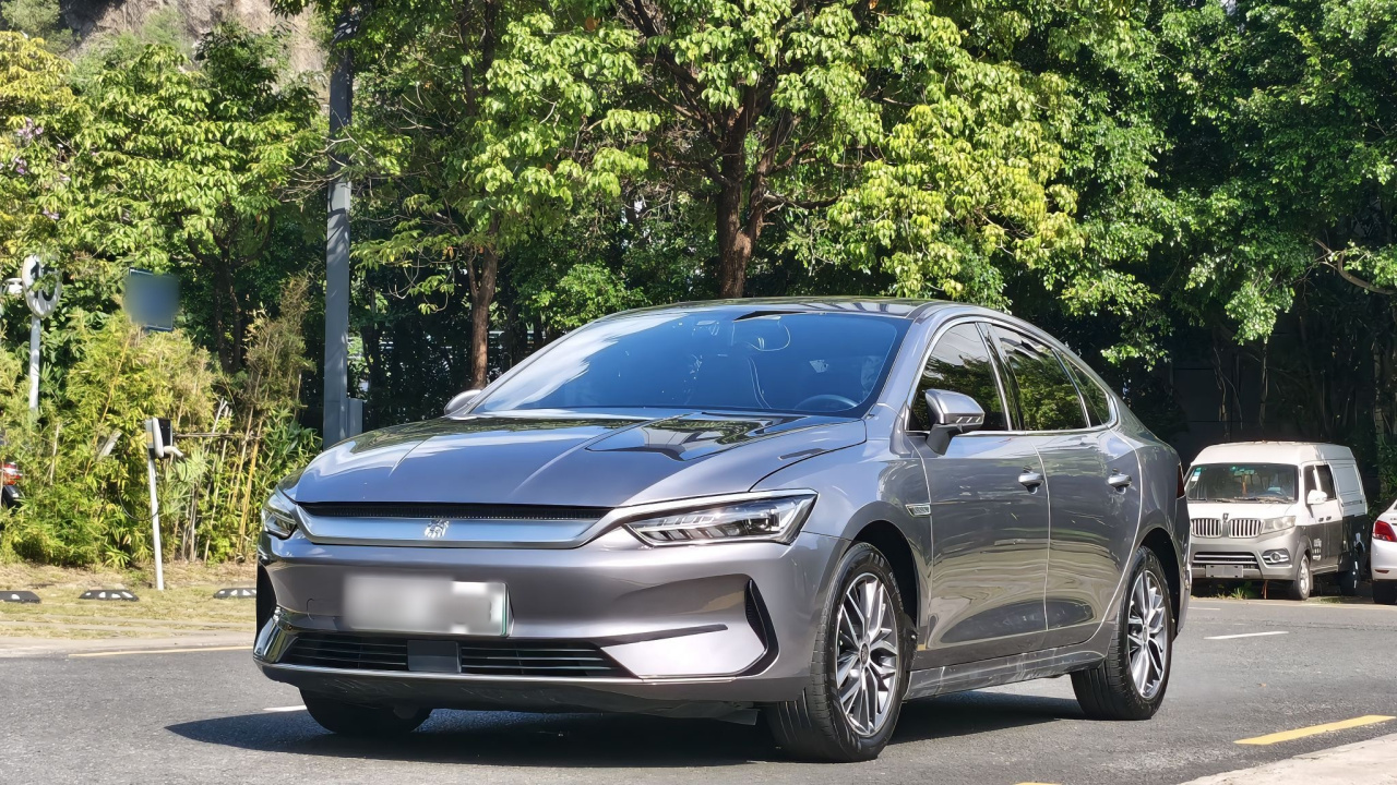 Qin PLUS 2021 EV 500KM Luxury