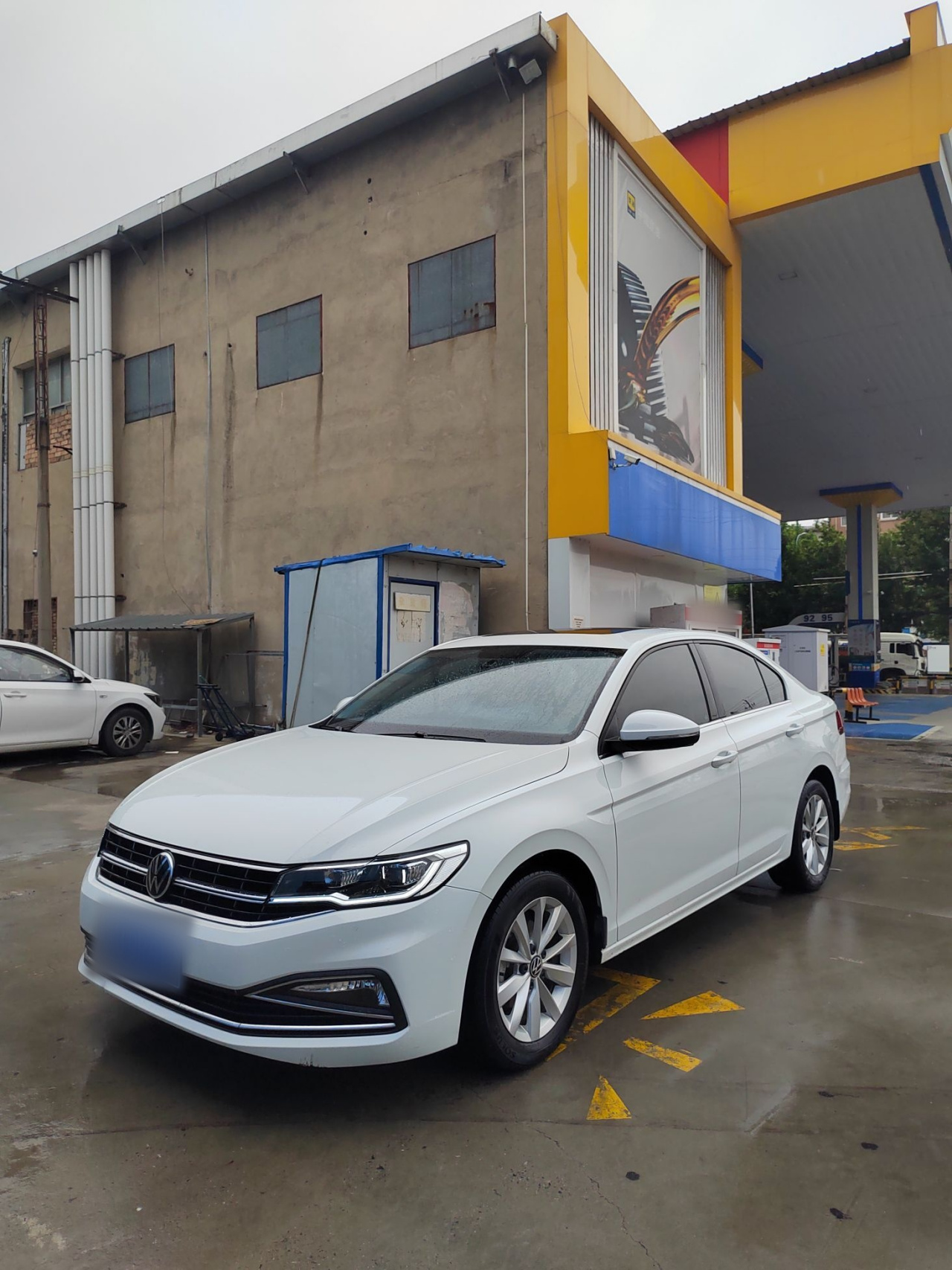 Bora 2021 1.5L AT 30 Anniversary Edition