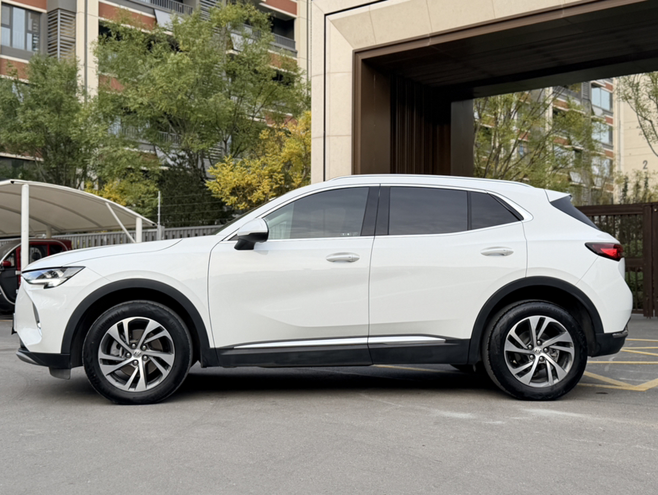 2022 Envision S 552T RWD Elite photo 3