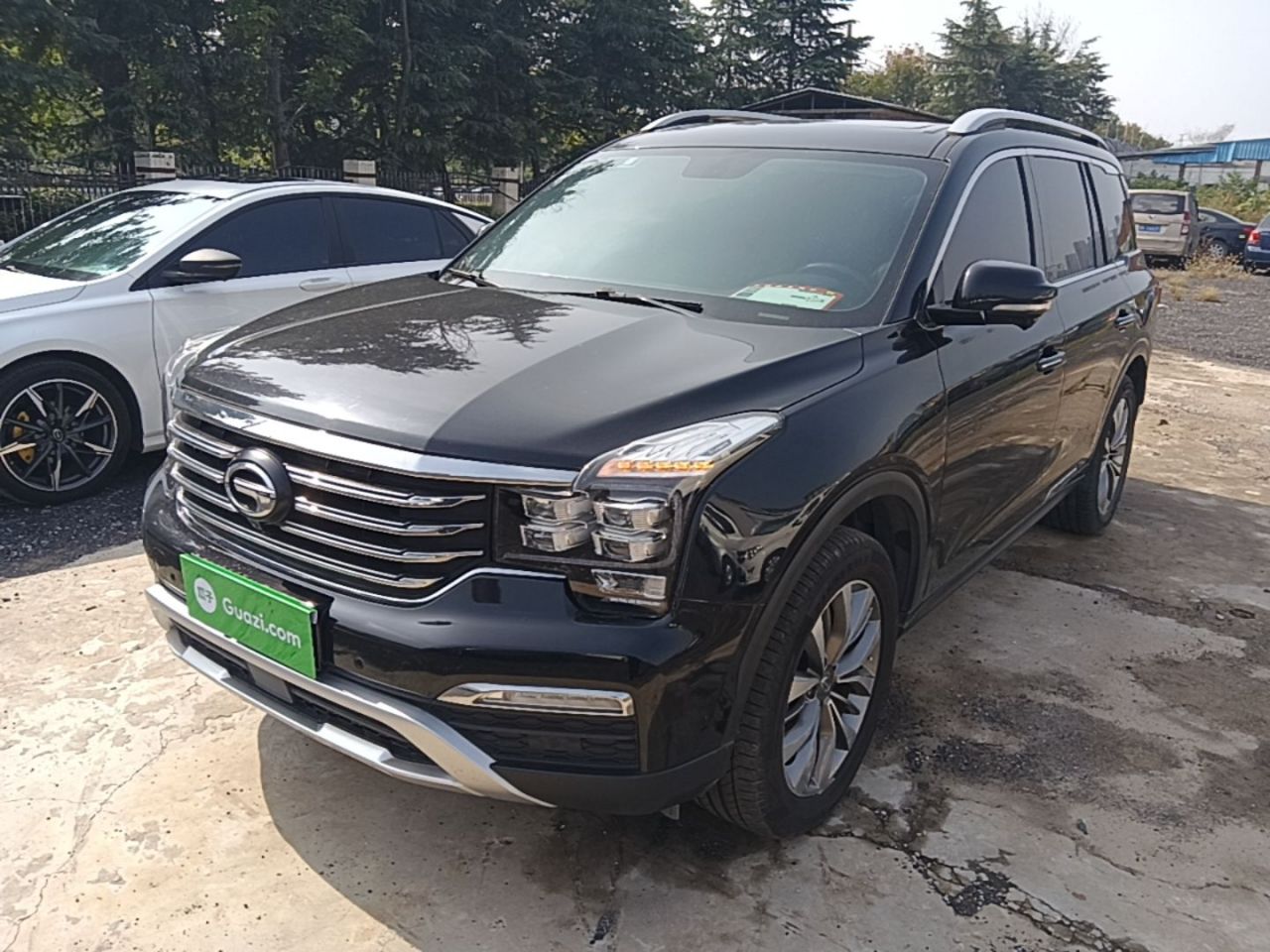 GAC Trumpchi GS8 2017 320T RWD Luxury Connected 7-Seater