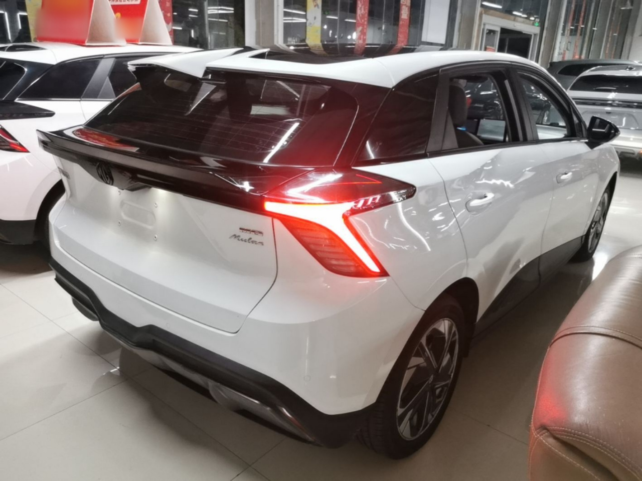 MG4 EV 2022 425km Luxury photo 4
