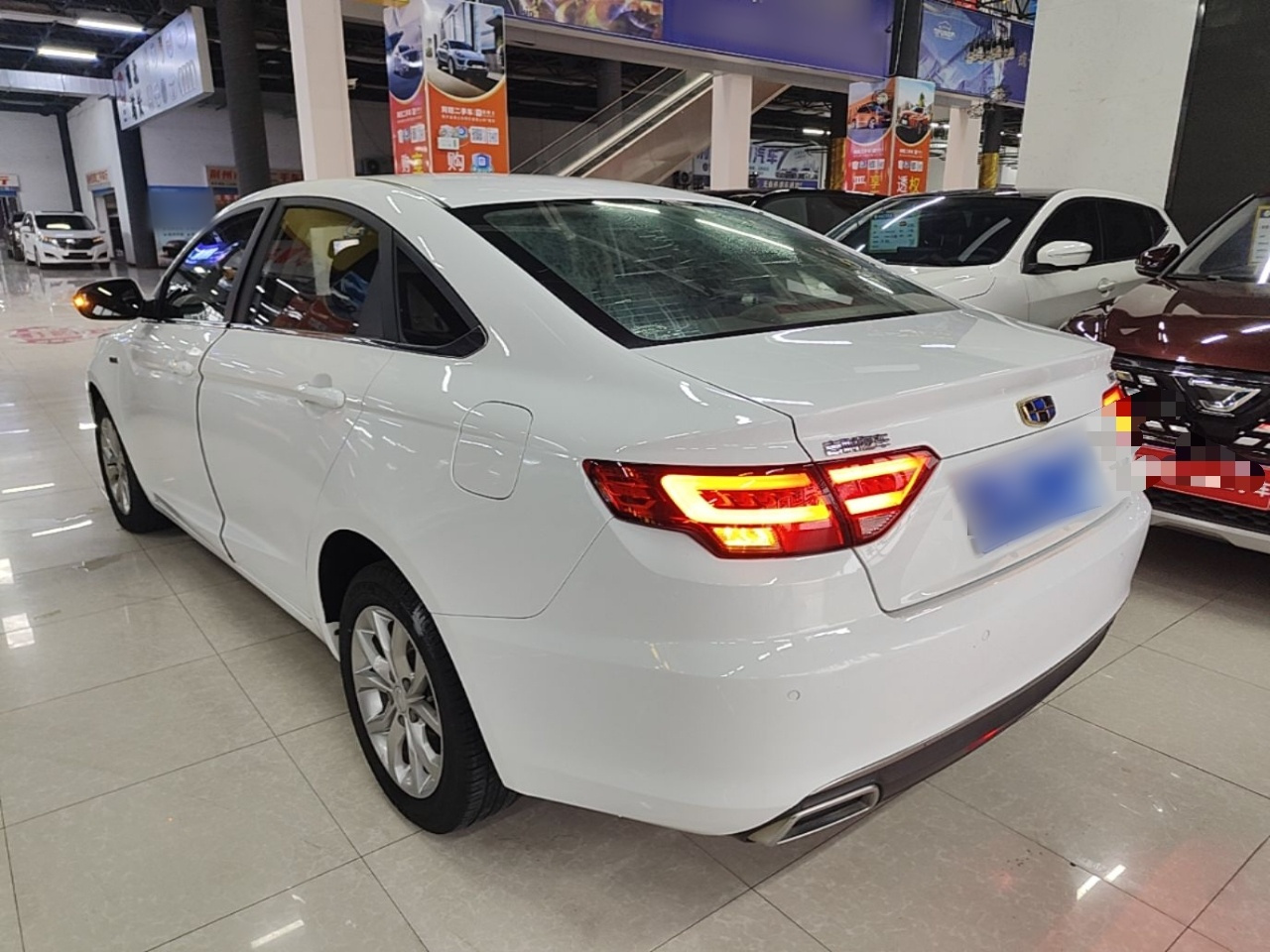 Emgrand GL 2017 1.3T DCT Elite photo 4