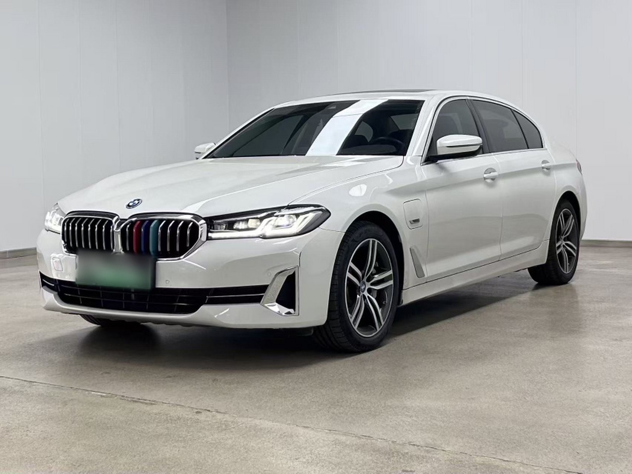 5 Series EV 2022 535Le Luxury