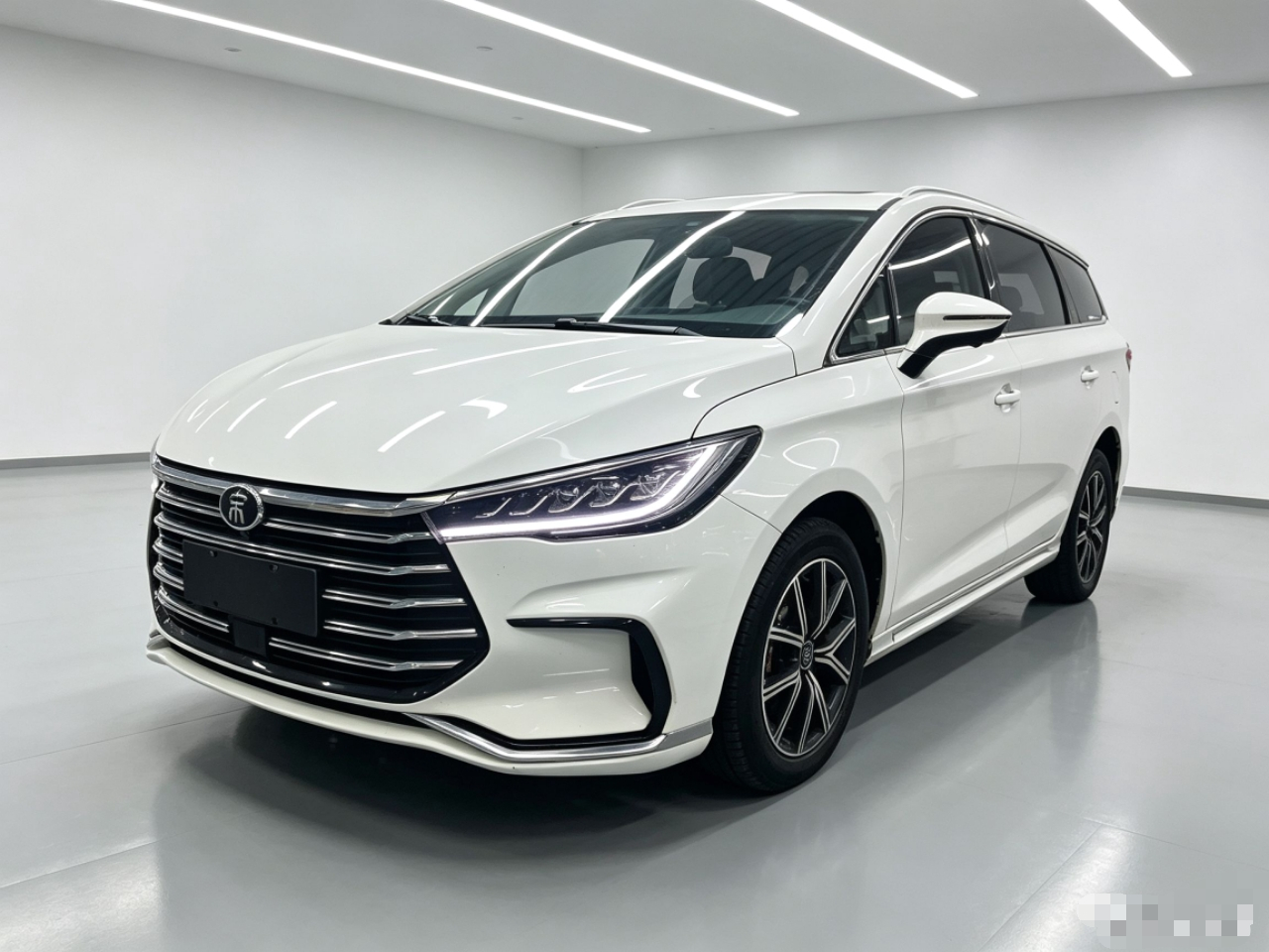 Song MAX EV 2022 DM-i 105KM Noble