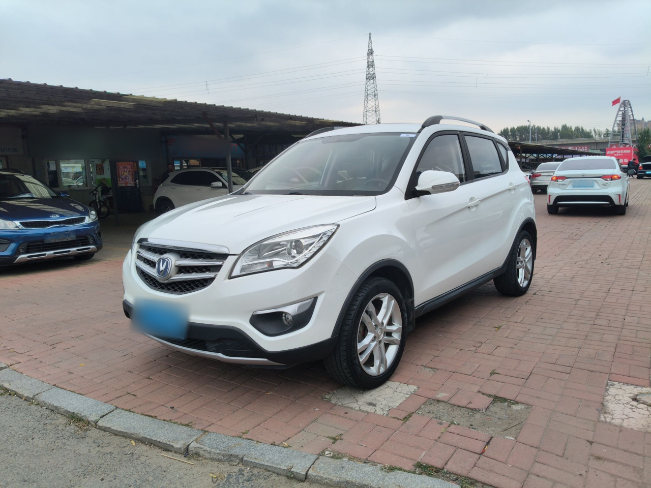 CS35 2015 1.6L MT Luxury IV photo 2