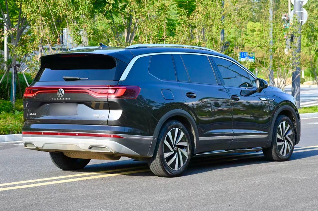 2022 380TSI AWD Luxury Pro 6-Seater photo 2