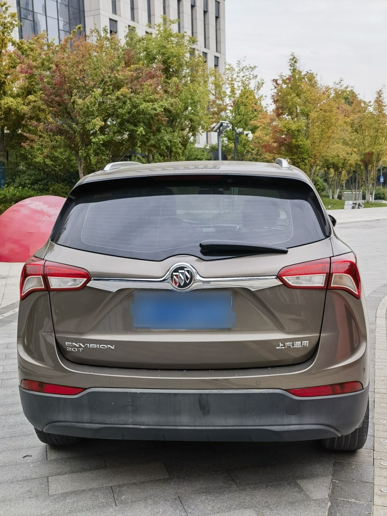 Envision 2018 20T RWD Leading photo 5