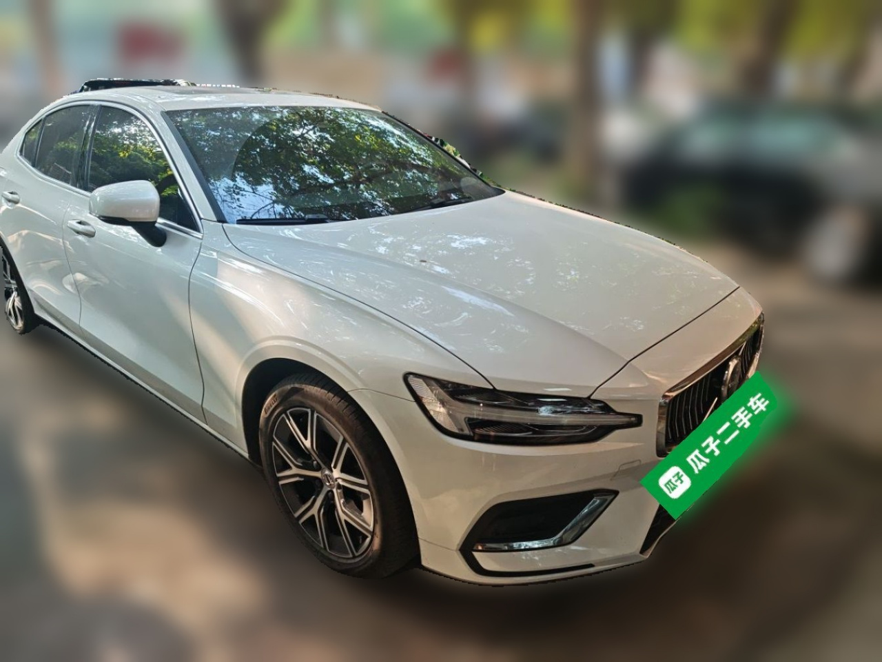 S60 2025 B4 Luxury photo 3
