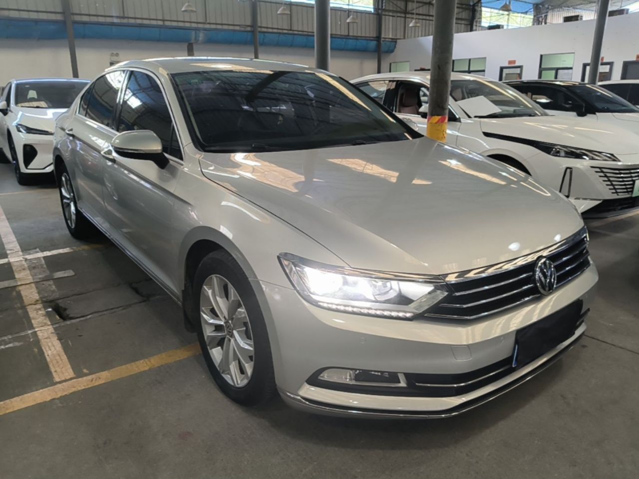 Magotan 2018 Facelift 330TSI DSG Luxury photo 3