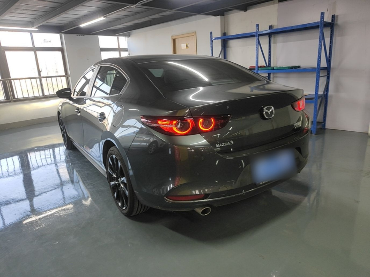 3 Axela 2023 2.0L AT photo 4