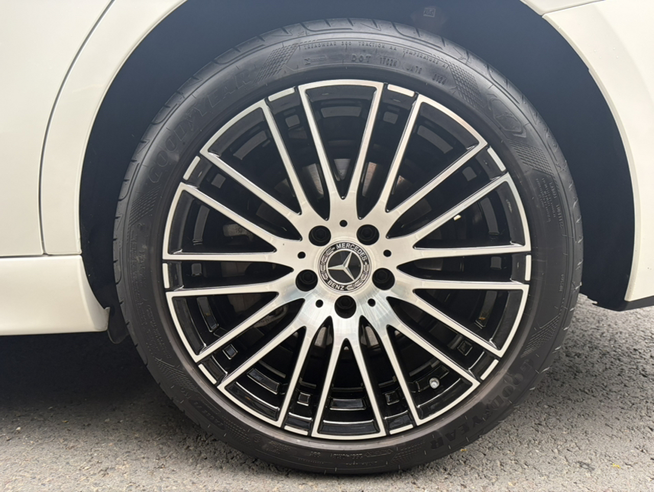 C-Class 2023 C 260 L Sport photo 5