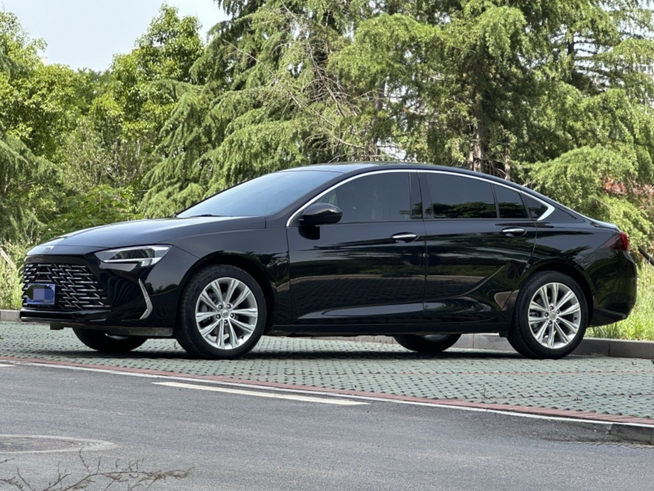 Regal 2024 28T