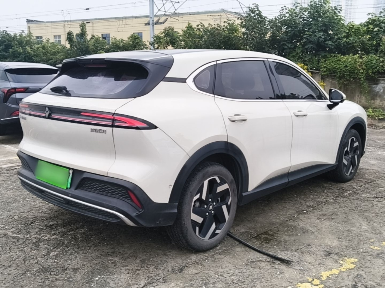 2024 600km EV photo 4