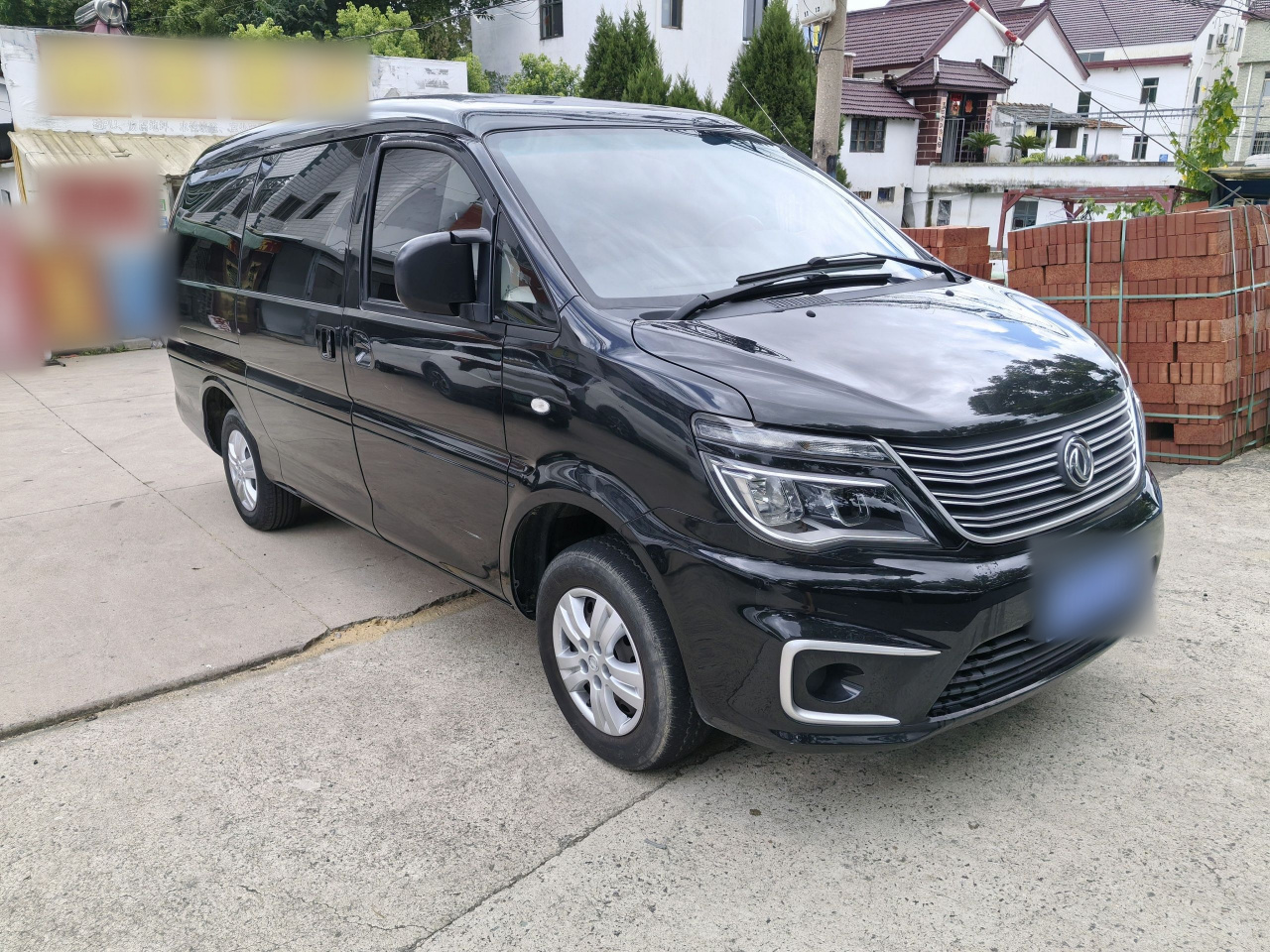 Lingzhi 2019 Facelift M5L 1.6L 7-Seater China VI photo 4