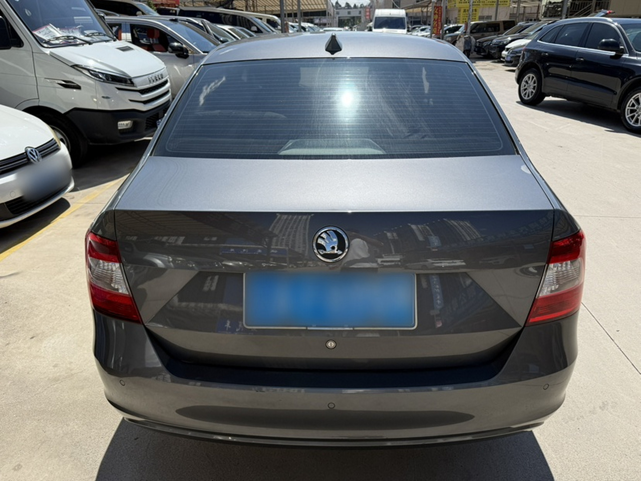 Rapid 2013 1.6L MT photo 4