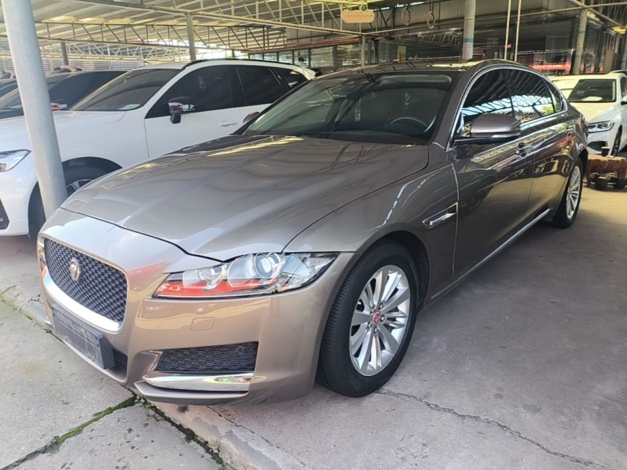 XFL 2017 XFL 2.0T 240PS Luxury